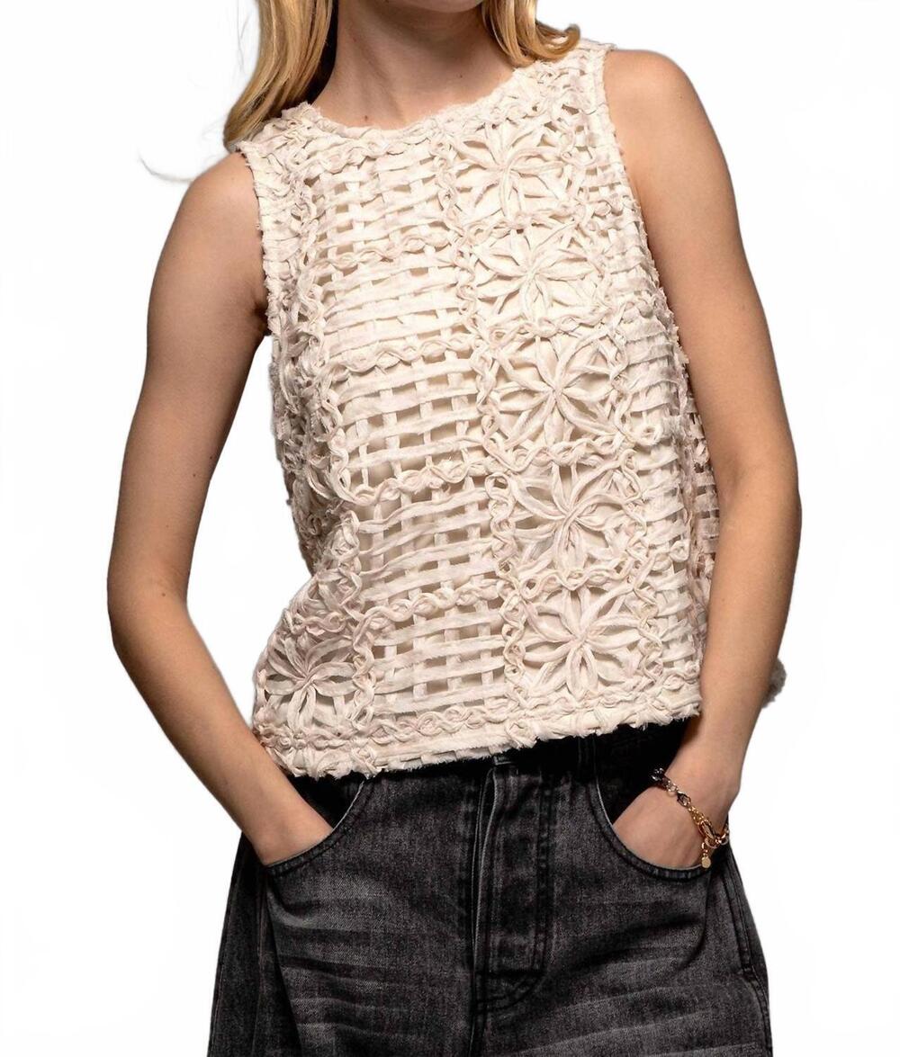 NEW URBAN DAIZY floral textured knit sleeveless top in ivory